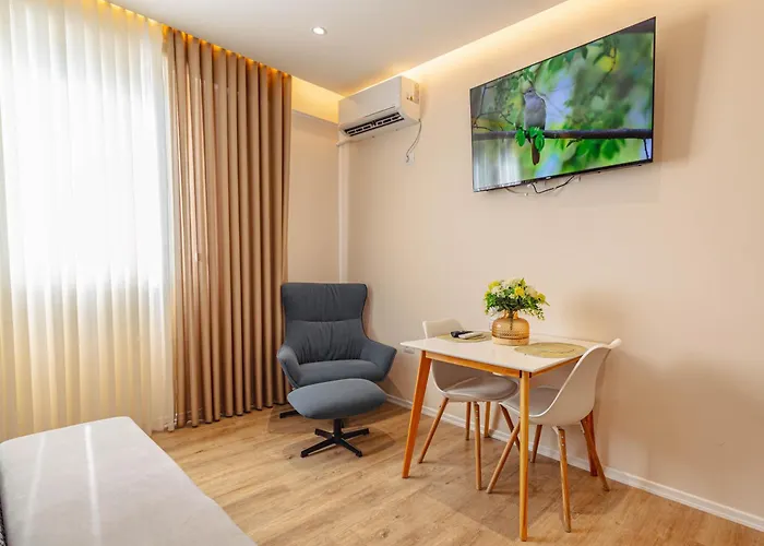 Center Διαμέρισμα Τίρανα